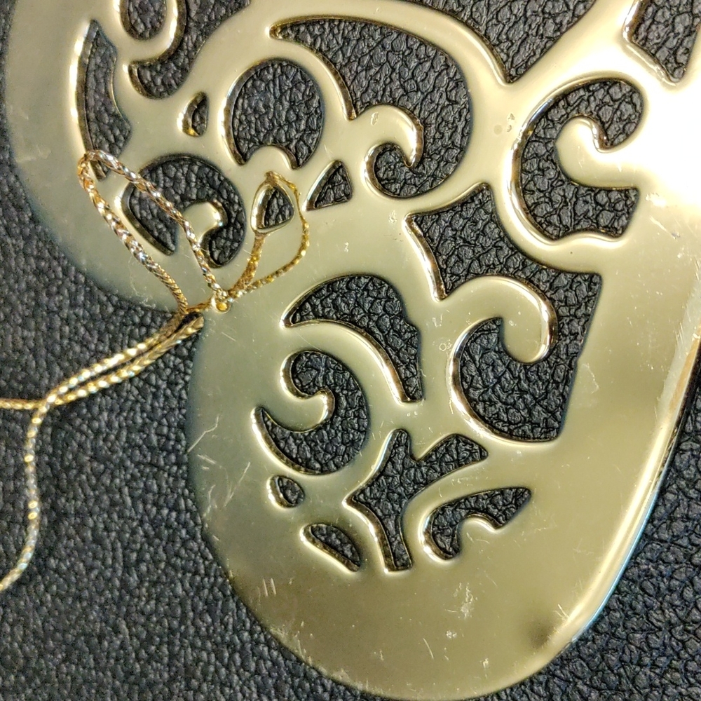 Victoria's Secret filigree heart ornament - Picture 3 of 8